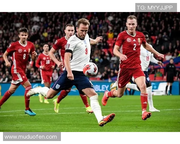 匈牙利与澳大利亚足球对决全面分析战术特点与历史交锋记录