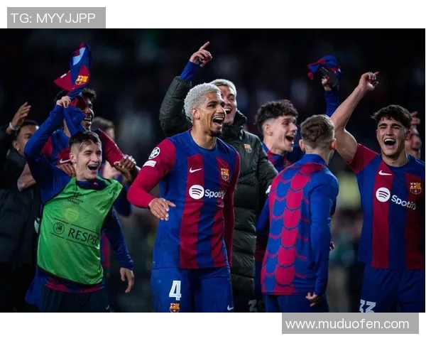 巴萨与巴黎在1718赛季的巅峰对决回顾与分析